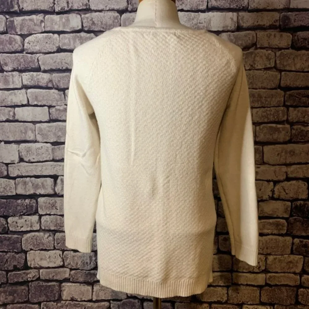Cyrus Pullover Sweater Size Medium